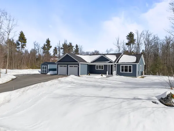 $525,000 | 7 Mavis Drive, Turner, ME 04282