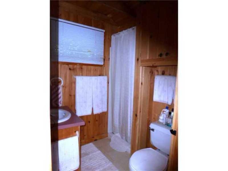 47 Colony Road Readfield, ME 04355 - Photo 13 of 20 Bathroom.