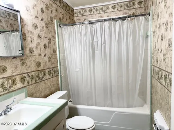 $1,200 | 103 Holly Street, Pineville, LA 71360