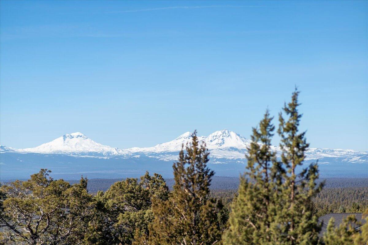 973 Highland View Loop Redmond, OR 97756 - Photo 7 of 59 20-973 Highland View