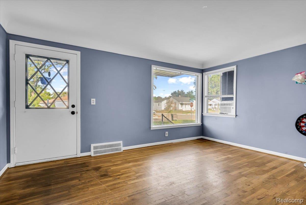 1215 Center Street Inkster, MI 48141 - Photo 4 of 30 04-1215 Center St-4.jpg