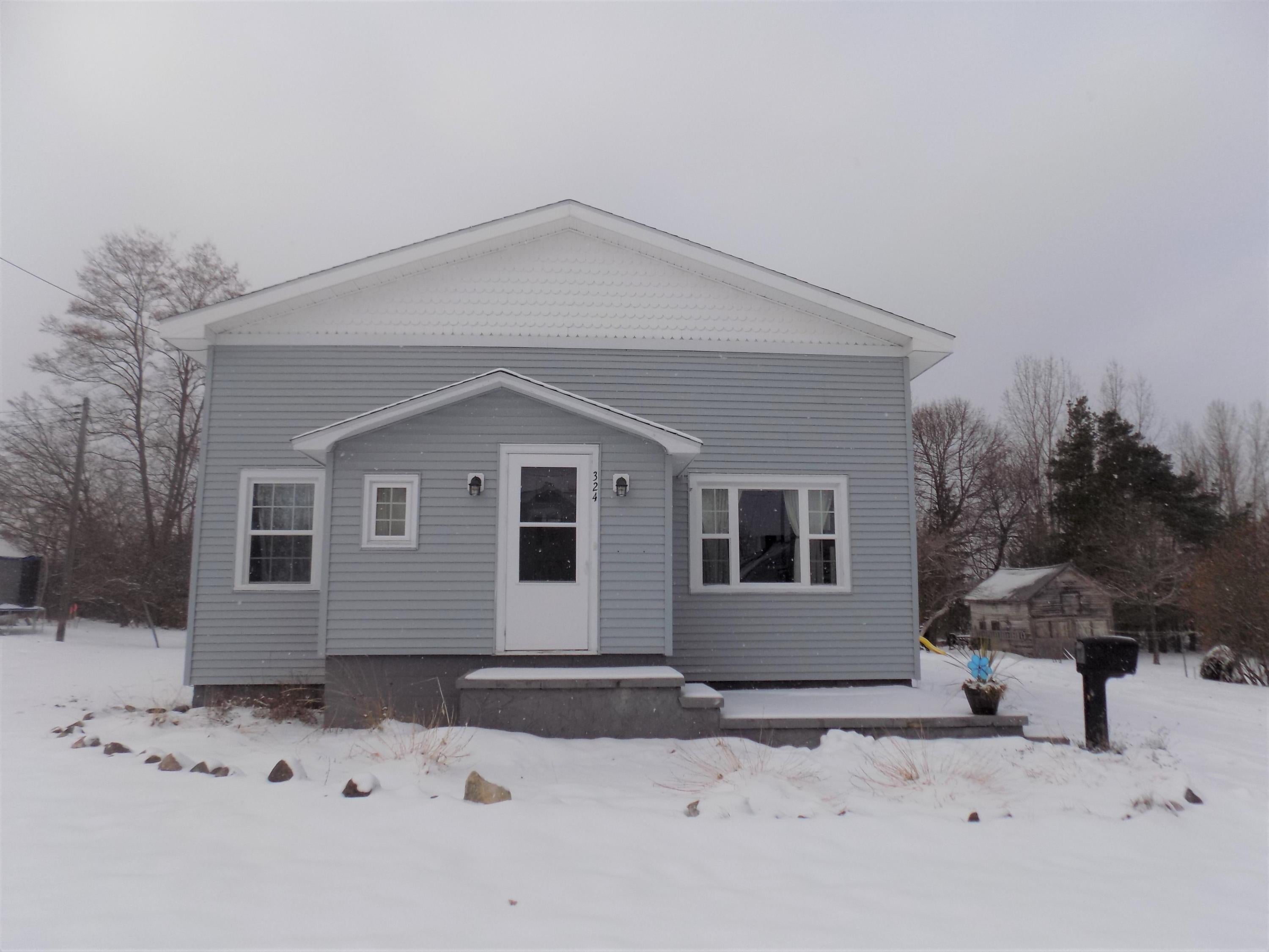 324 Young Street Cheboygan, MI 49721 - Photo 1 of 24 Gallery Image 1