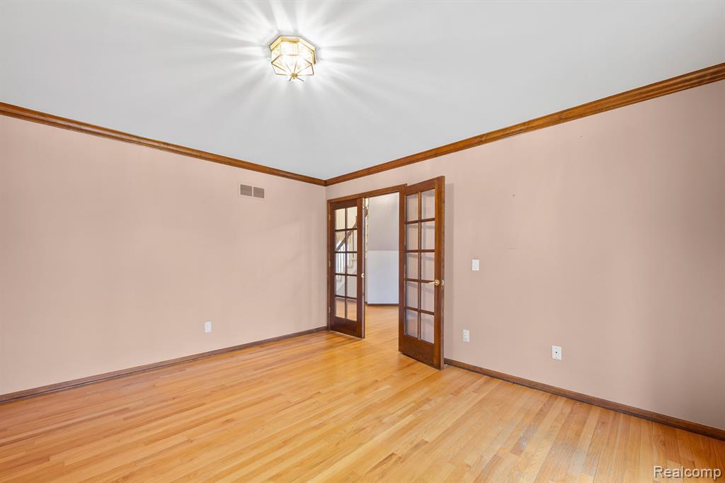 1384 Lakeview Drive Rochester Hills, MI 48306 - Photo 33 of 65