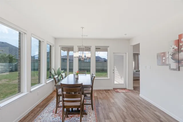 a view of a livingroom with furniture window and outside view