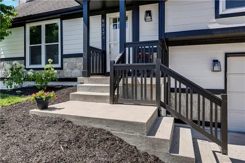 $460,000 | 8017 West 149th Street, Overland Park, KS 66223