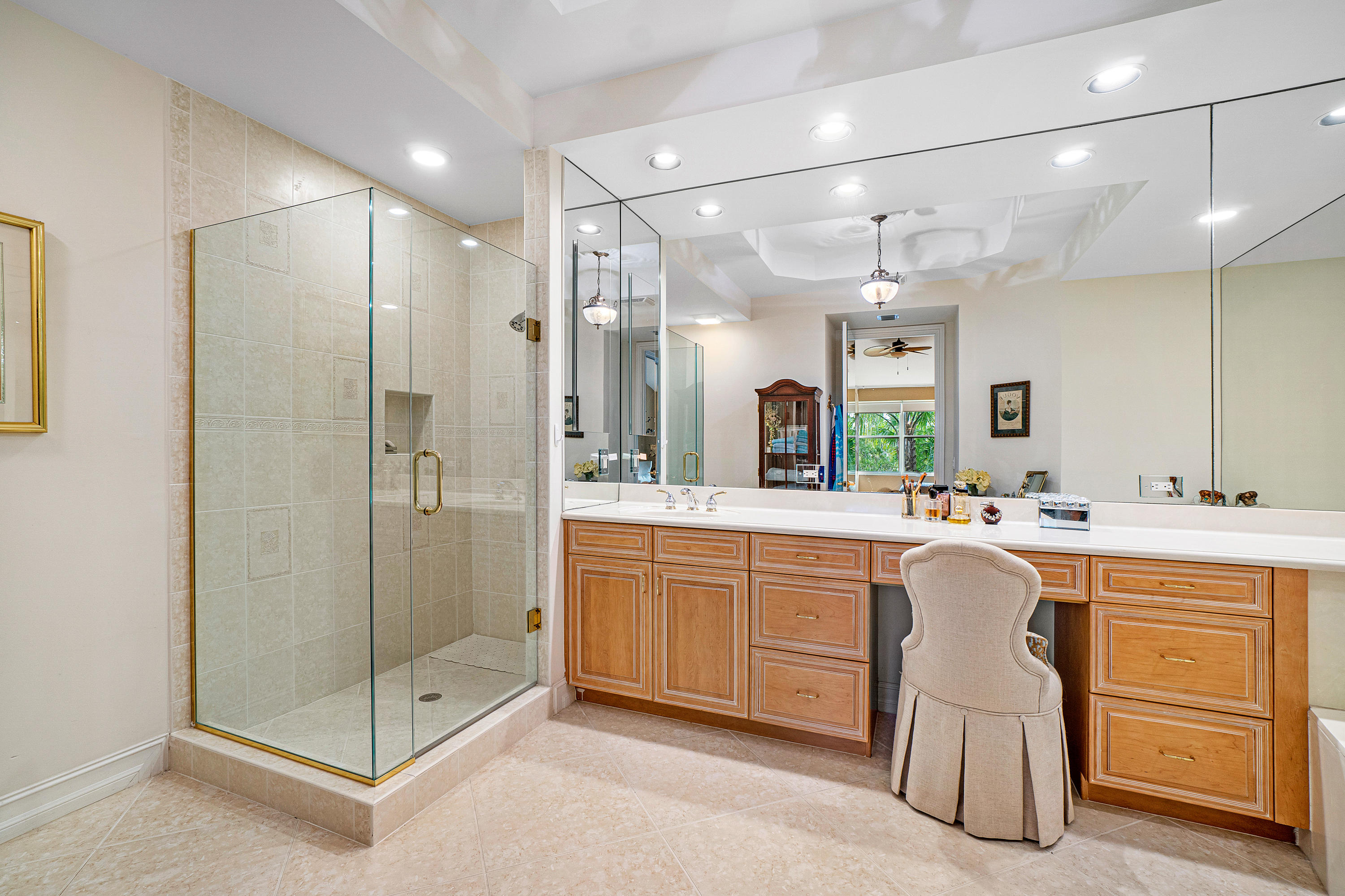 6160 Island Bend, Unit D Boca Raton, FL 33496 - Photo 15 of 25 Primary Bath