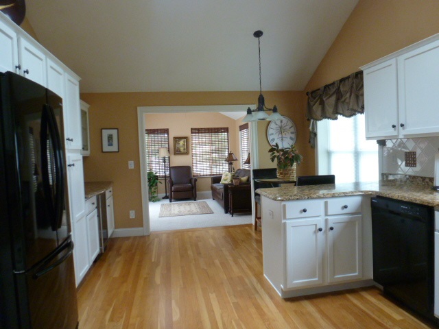 28 Hampton Meadows Hampton, NH 03842 - Photo 13 of 27 Gallery Image 13