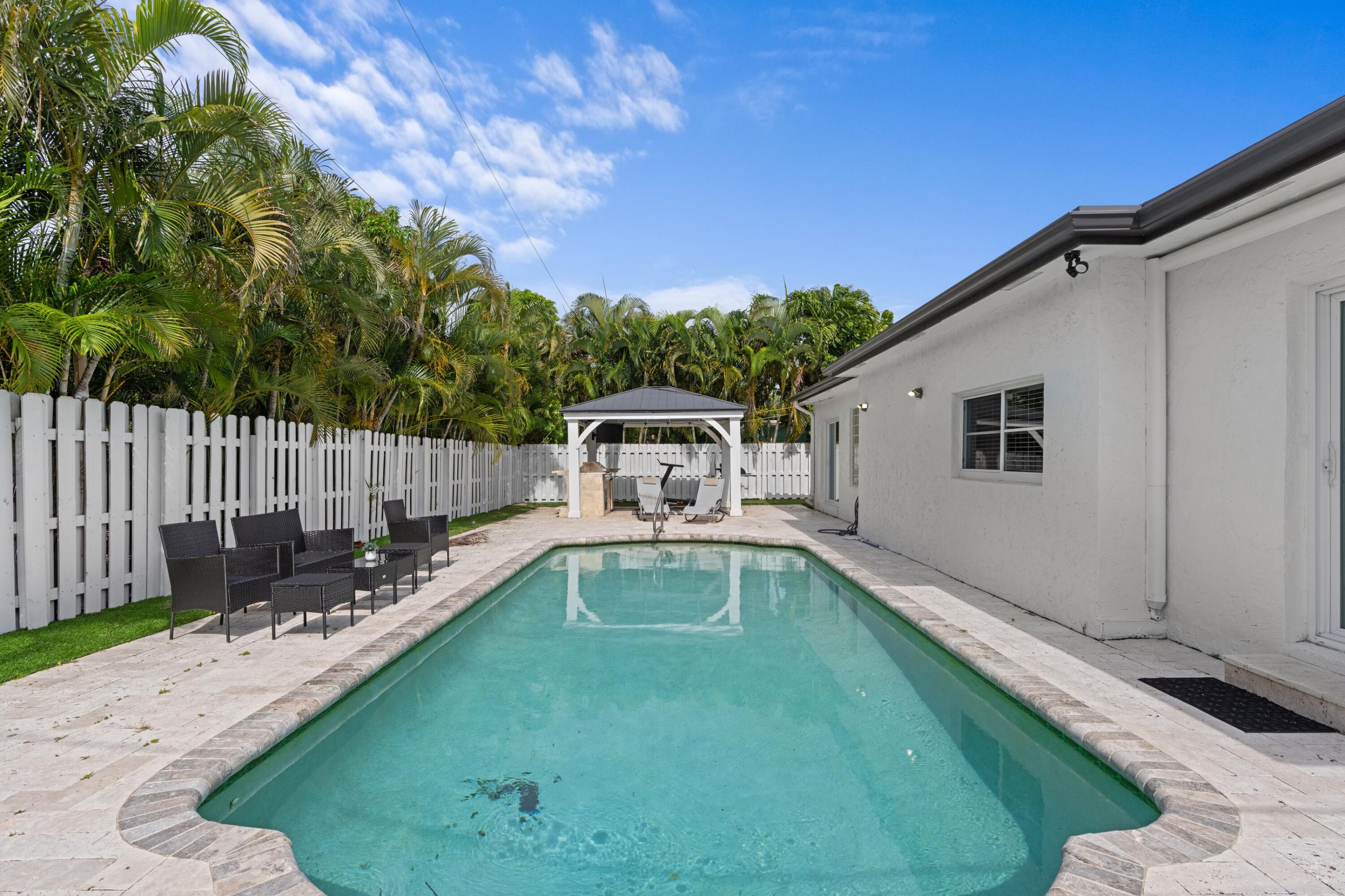 124 Oregon Lane Boca Raton, FL 33487 - Photo 21 of 39 Pool