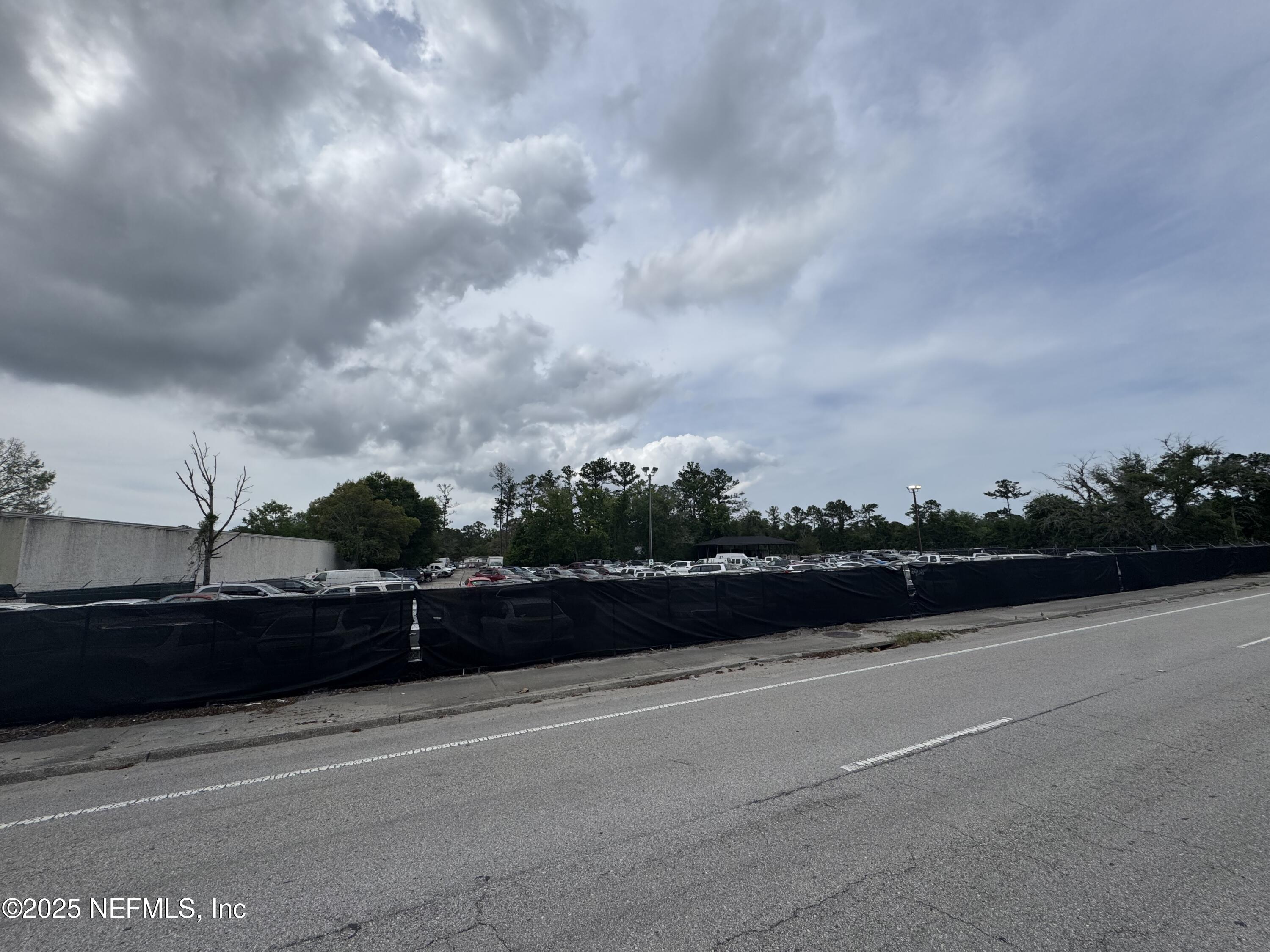 5515-5517 Shad Road Jacksonville, FL 32257 - Photo 3 of 17 a view of terrace with city view