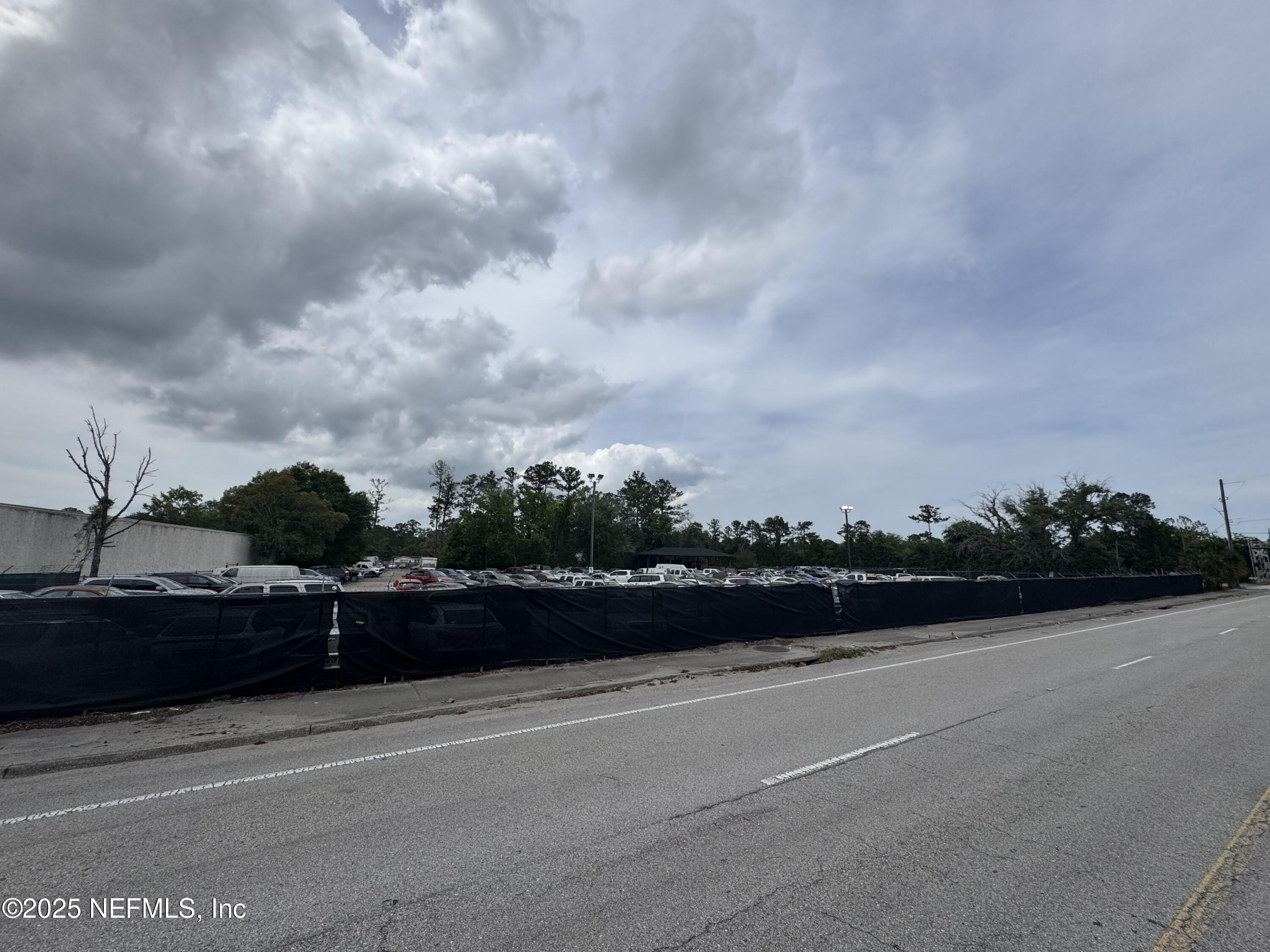 5515-5517 Shad Road Jacksonville, FL 32257 - Photo 4 of 17 a view of terrace with city view