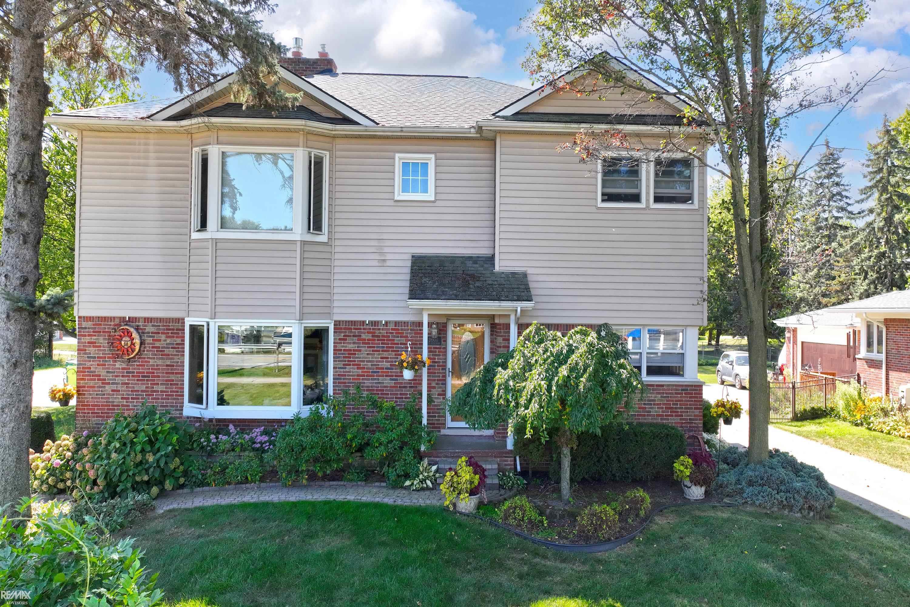 28900 South River Road Harrison Township, MI 48045 - Photo 1 of 81