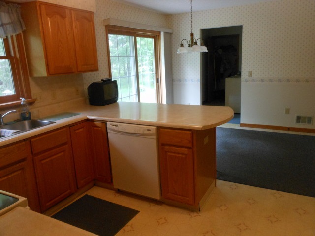 2280 State Road West Branch, MI 48661 - Photo 5 of 8 1833036-4.JPG