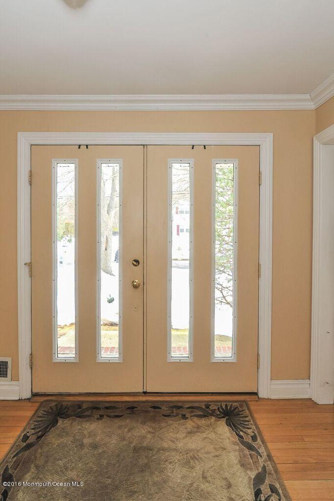 11 Sudbury Road Morganville, NJ 07751 - Photo 5 of 23 6
