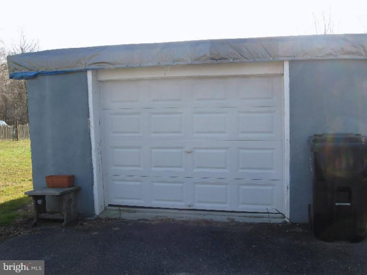 430 Tylers Mill Road Sewell, NJ 08080 - Photo 18 of 18 Garage