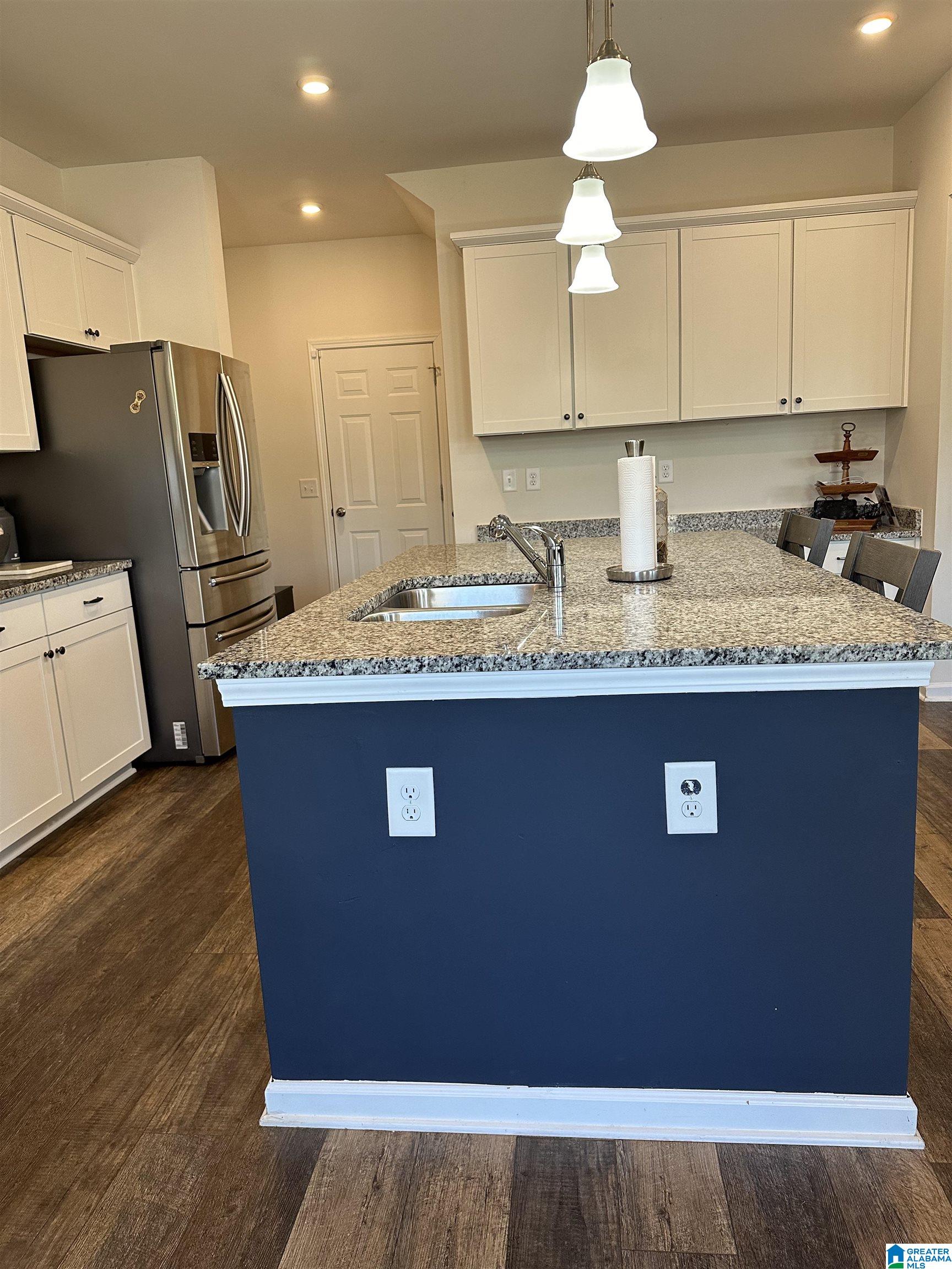 709 Ridgeway Avenue Columbiana, AL 35051 - Photo 7 of 25