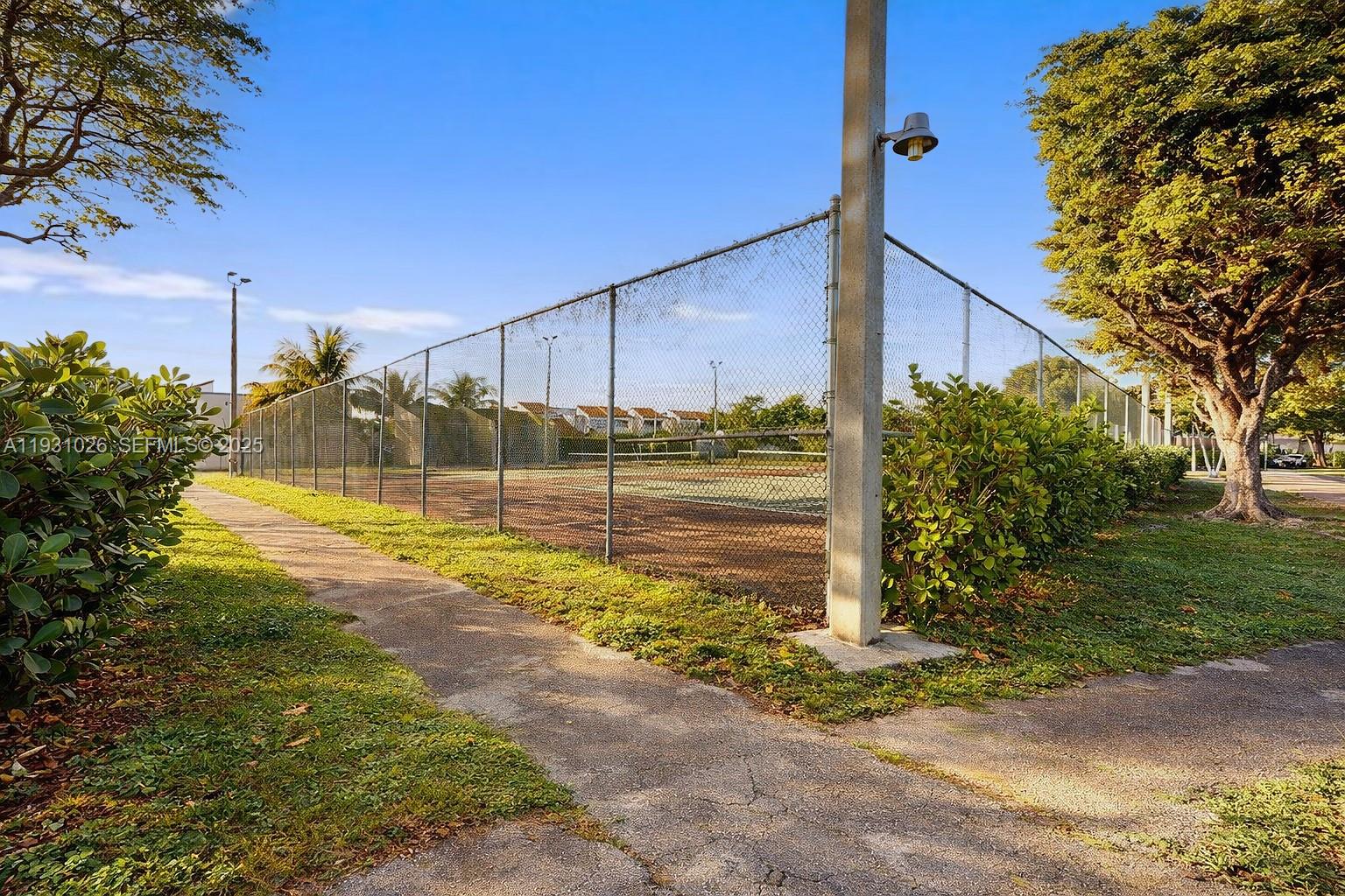 6279 Southwest 128th Court Miami, FL 33183 - Photo 32 of 32 a view of a back yard