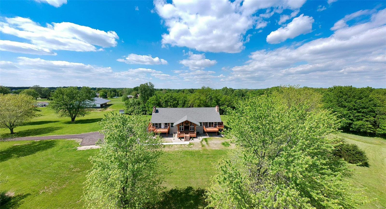 4606 Floraville Road Millstadt, IL 62260 - Photo 1 of 98