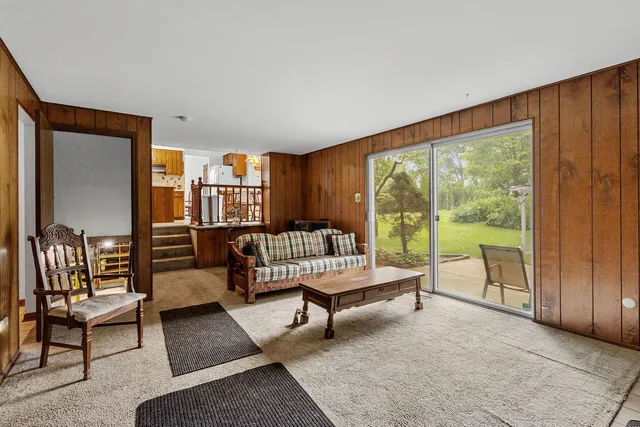 $299,900 | 2841 East Pine Drive, Crete, IL 60417