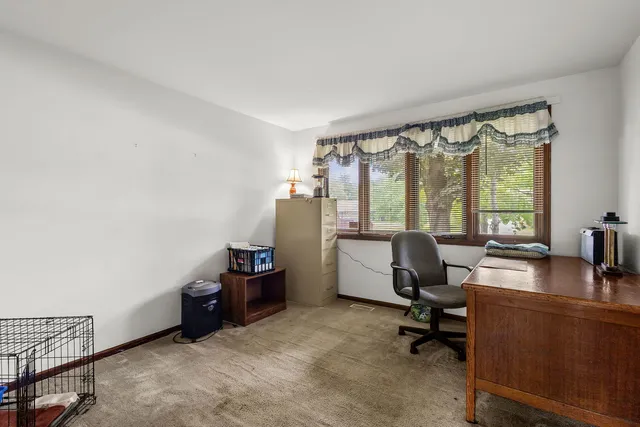 $299,900 | 2841 East Pine Drive, Crete, IL 60417