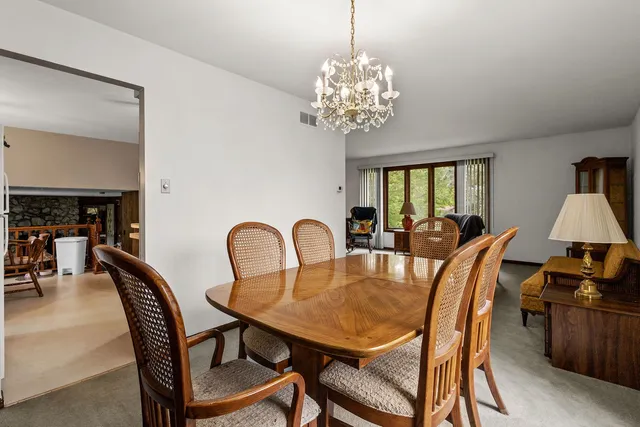 $299,900 | 2841 East Pine Drive, Crete, IL 60417