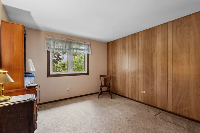 $299,900 | 2841 East Pine Drive, Crete, IL 60417