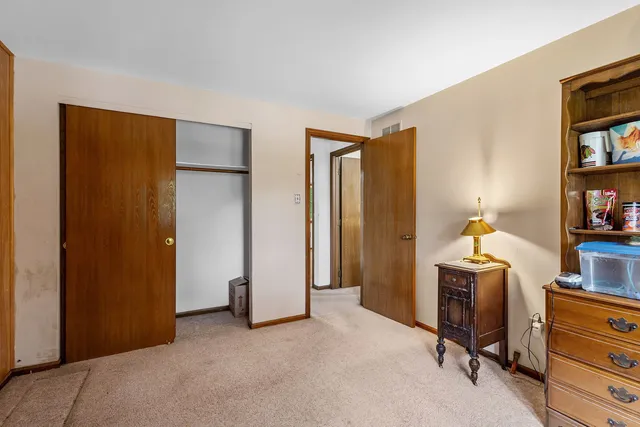 $299,900 | 2841 East Pine Drive, Crete, IL 60417