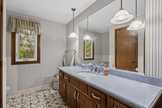 $299,900 | 2841 East Pine Drive, Crete, IL 60417