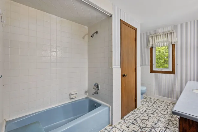 $299,900 | 2841 East Pine Drive, Crete, IL 60417