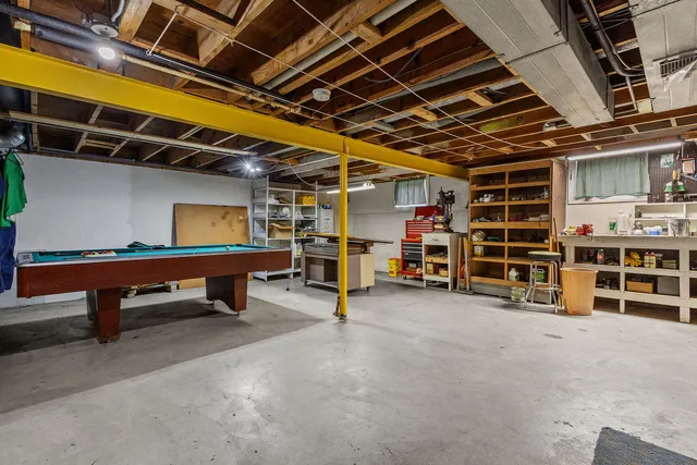 $299,900 | 2841 East Pine Drive, Crete, IL 60417