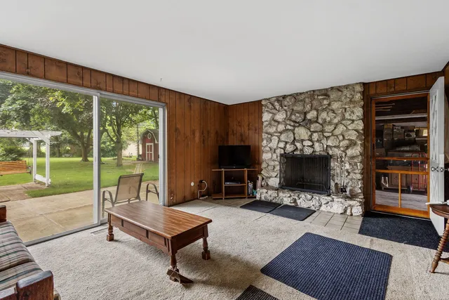 $299,900 | 2841 East Pine Drive, Crete, IL 60417