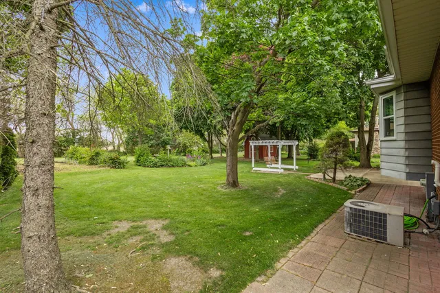 $299,900 | 2841 East Pine Drive, Crete, IL 60417