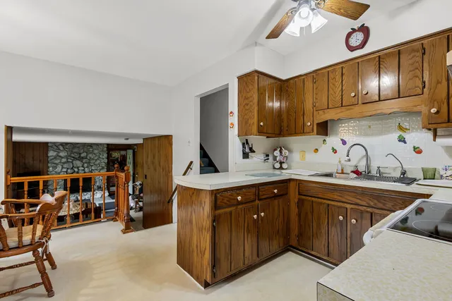 $299,900 | 2841 East Pine Drive, Crete, IL 60417