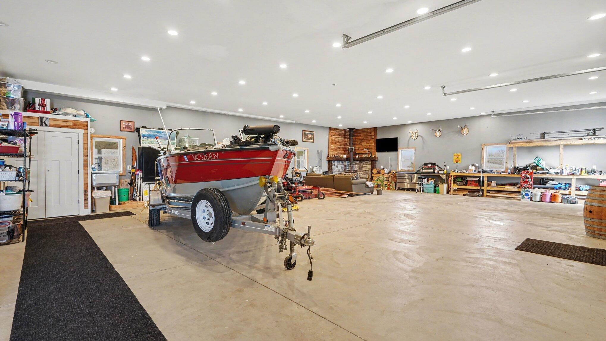 14720 Riethmiller Road Grass Lake, MI 49240 - Photo 43 of 82 043_file_9251