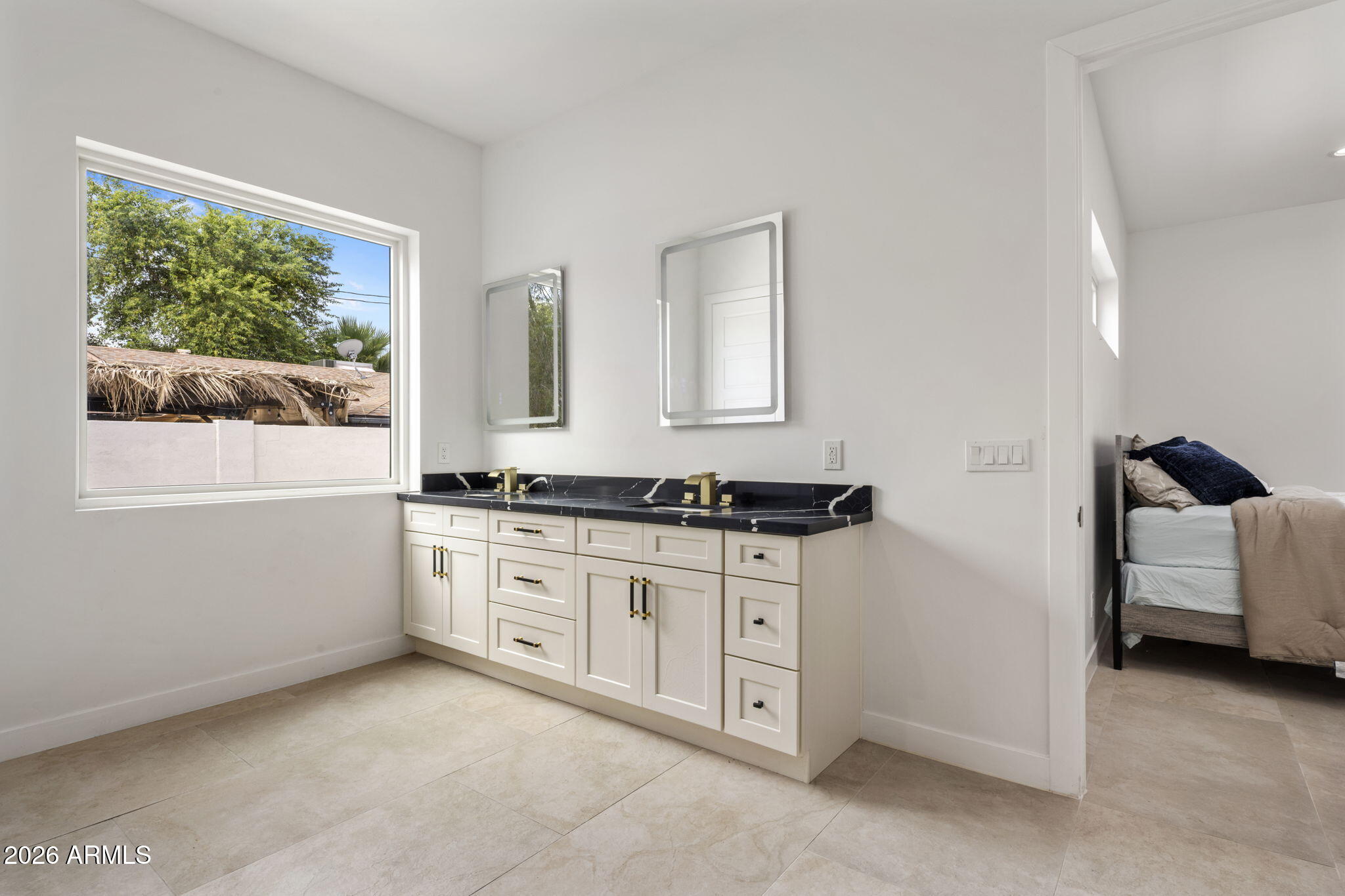 707 East Ocotillo Road Phoenix, AZ 85014 - Photo 12 of 31 Primary Bathroom