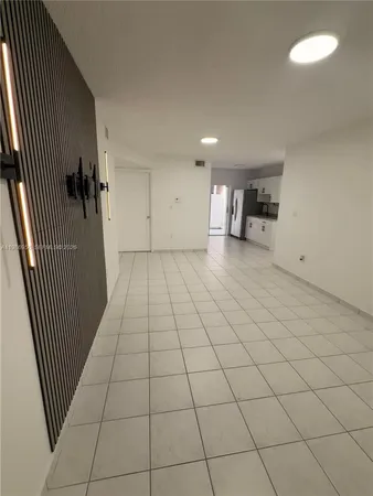 $2,600 | 3262 West 70th Street, Unit 101, Hialeah, FL 33018