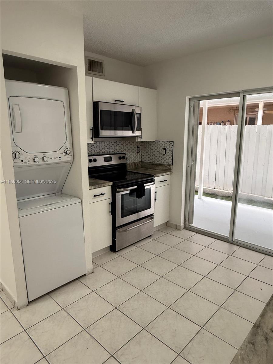 3262 West 70th Street, Unit 101 Hialeah, FL 33018 - Photo 6 of 17