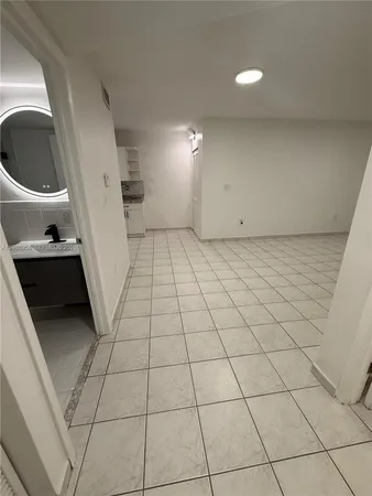 $2,600 | 3262 West 70th Street, Unit 101, Hialeah, FL 33018