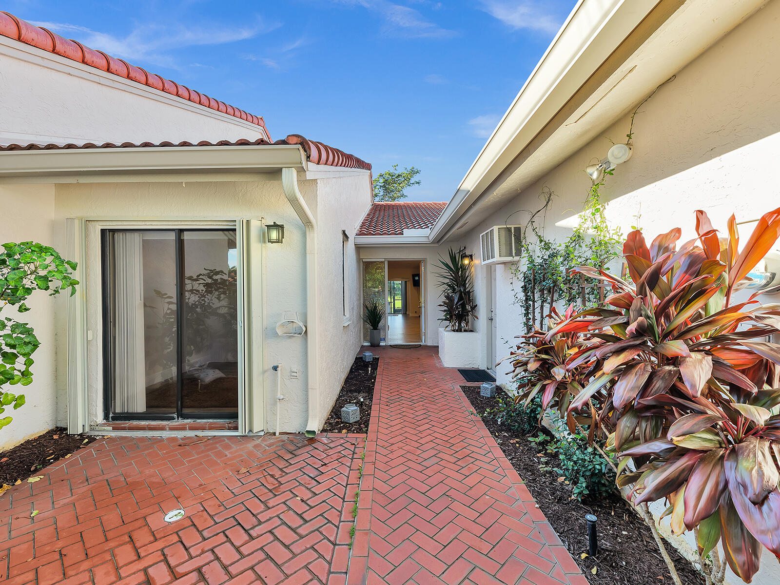 19975 Dean Drive Boca Raton, FL 33434 - Photo 3 of 44 2F0A0021