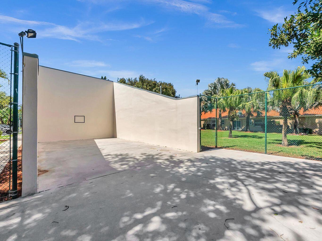 19975 Dean Drive Boca Raton, FL 33434 - Photo 41 of 44 sport