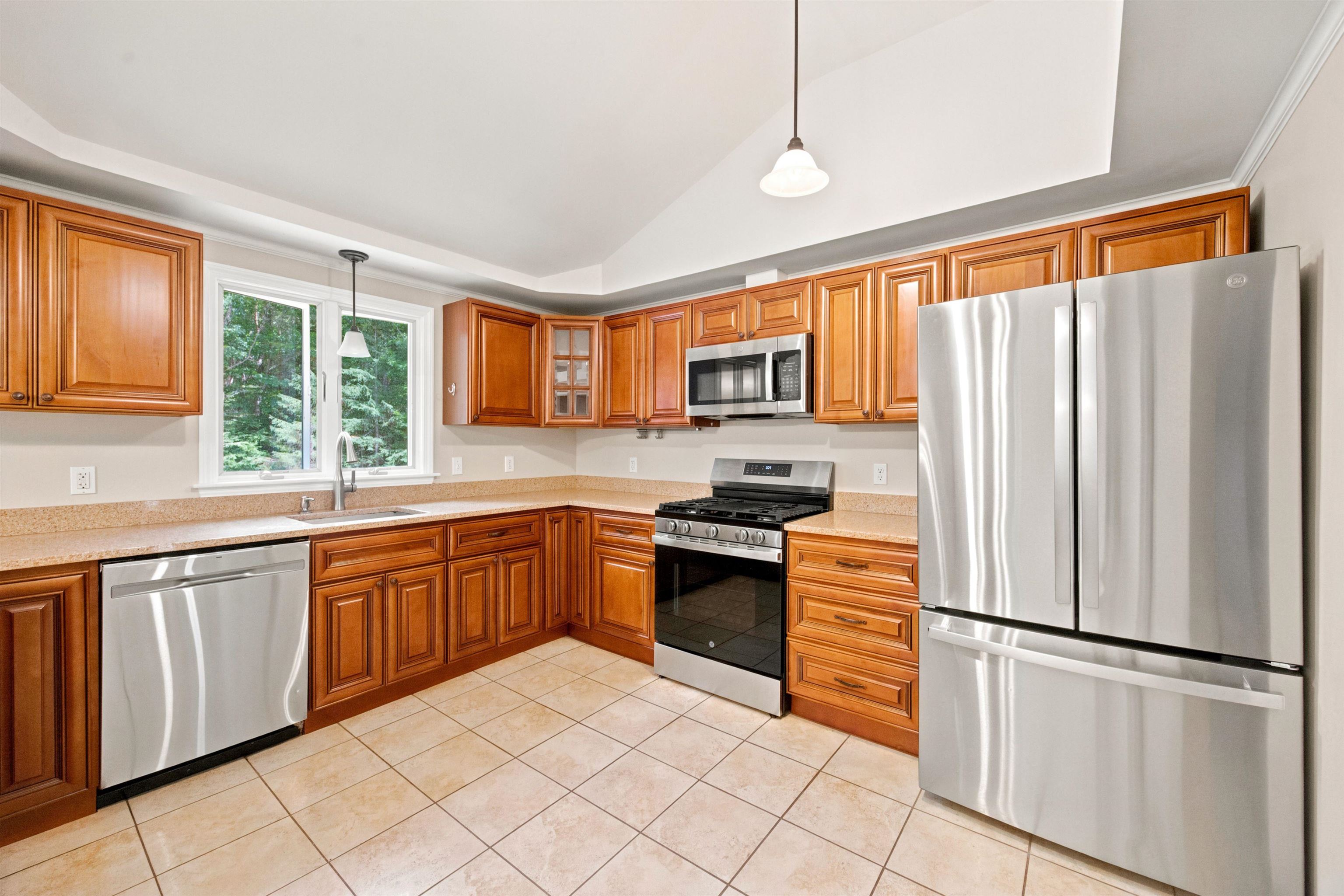 3 Ridgewood Drive Kingston, NH 03848 - Photo 10 of 59