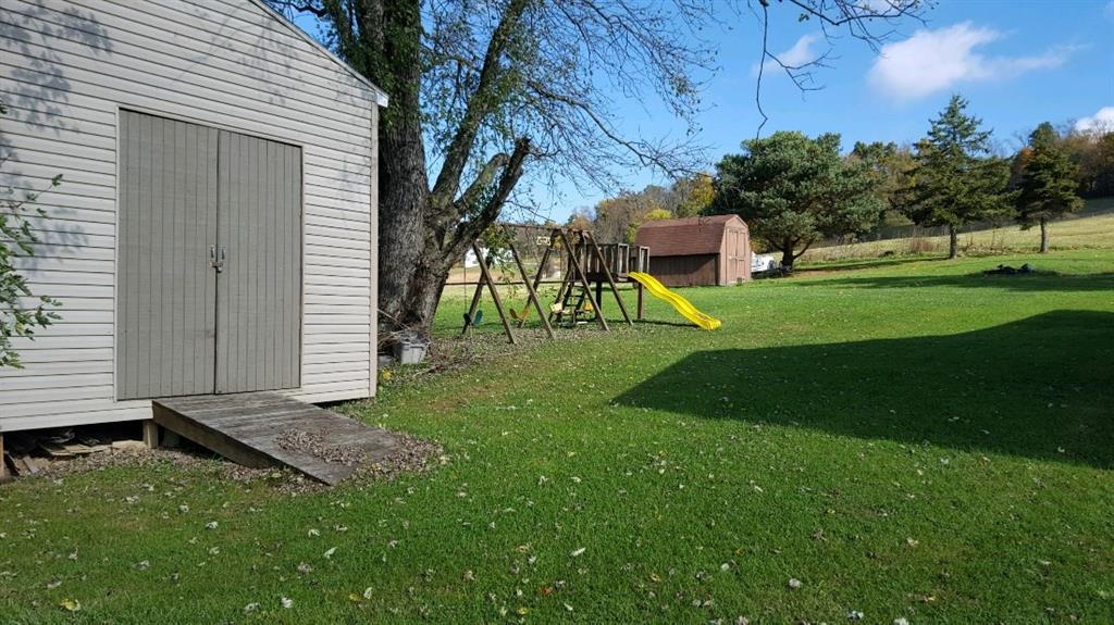 308 North Eighty Eight Road Carmichaels, PA 15320 - Photo 8 of 9 Gallery Image 8