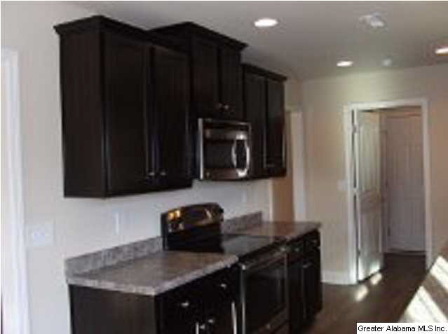 208 Makena Way, Unit 47 Alabaster, AL 35007 - Photo 8 of 10