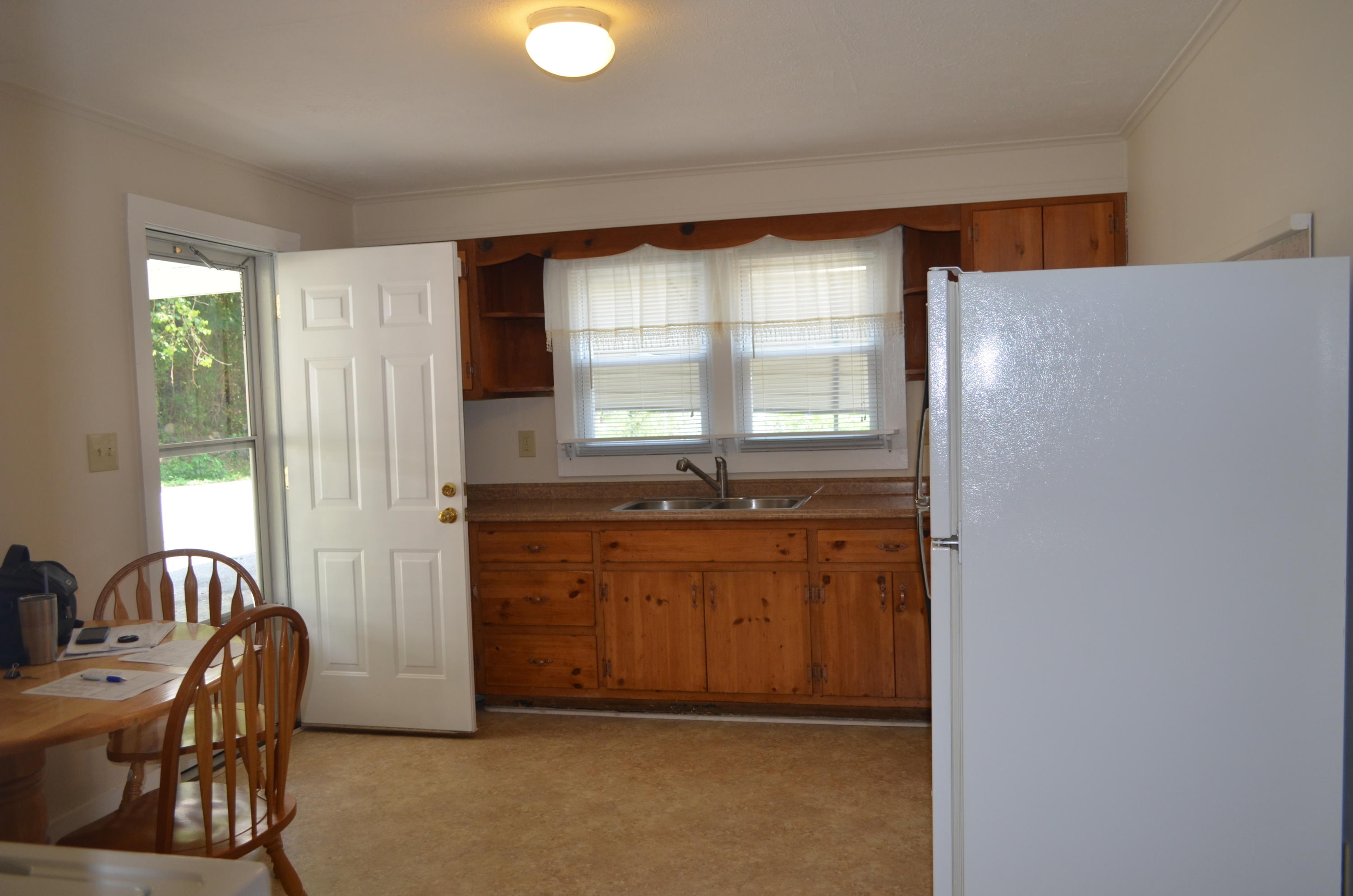 677 Hen Valley Road Oliver Springs, TN 37840 - Photo 6 of 16 677henvalleykit