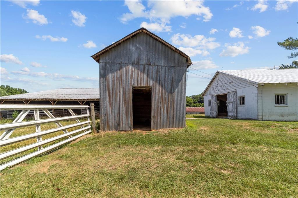8587 Lindley Mill Road Graham, NC 27253 - Photo 9 of 36 Gallery Image 9