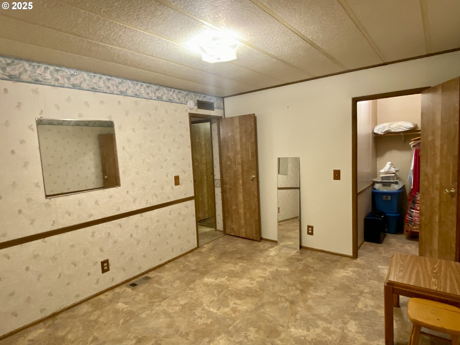 7858 Southeast King Road, Unit 7 Milwaukie, OR 97222 - Photo 23 of 31 a view of an empty room
