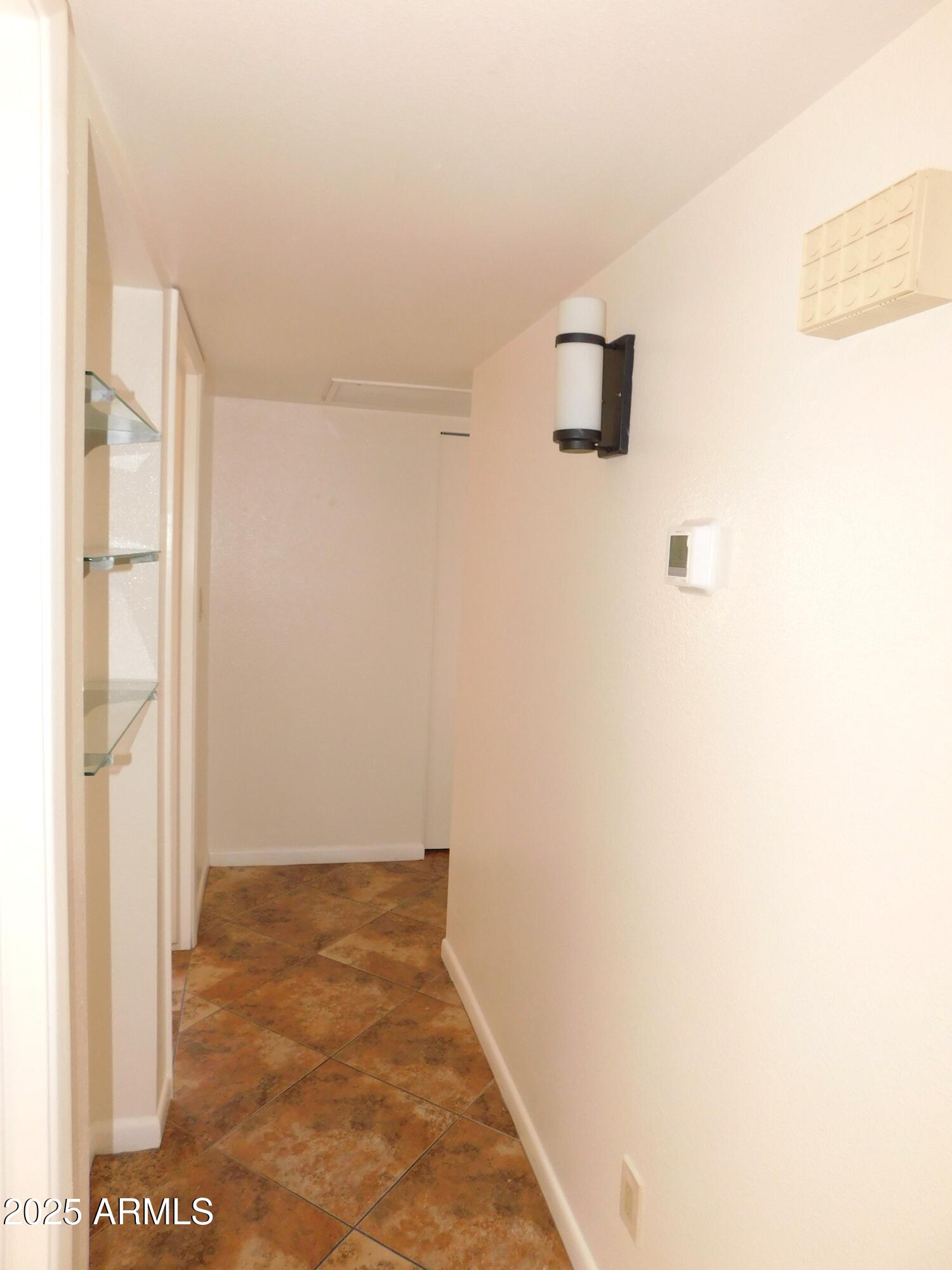 520 South Evergreen Road Tempe, AZ 85288 - Photo 11 of 24 a view of an empty room