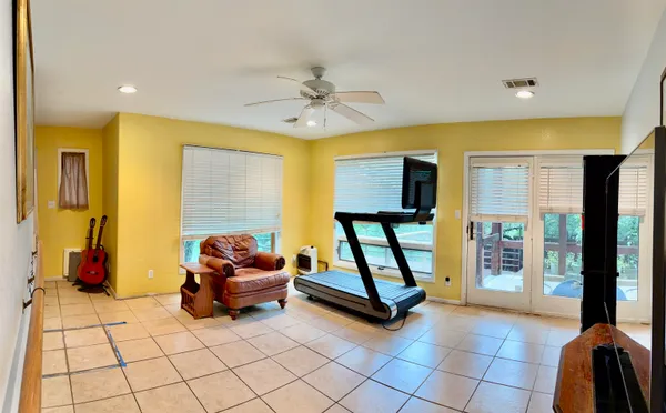 $2,700 | 512 Side Saddle, Horseshoe Bay, TX 78657