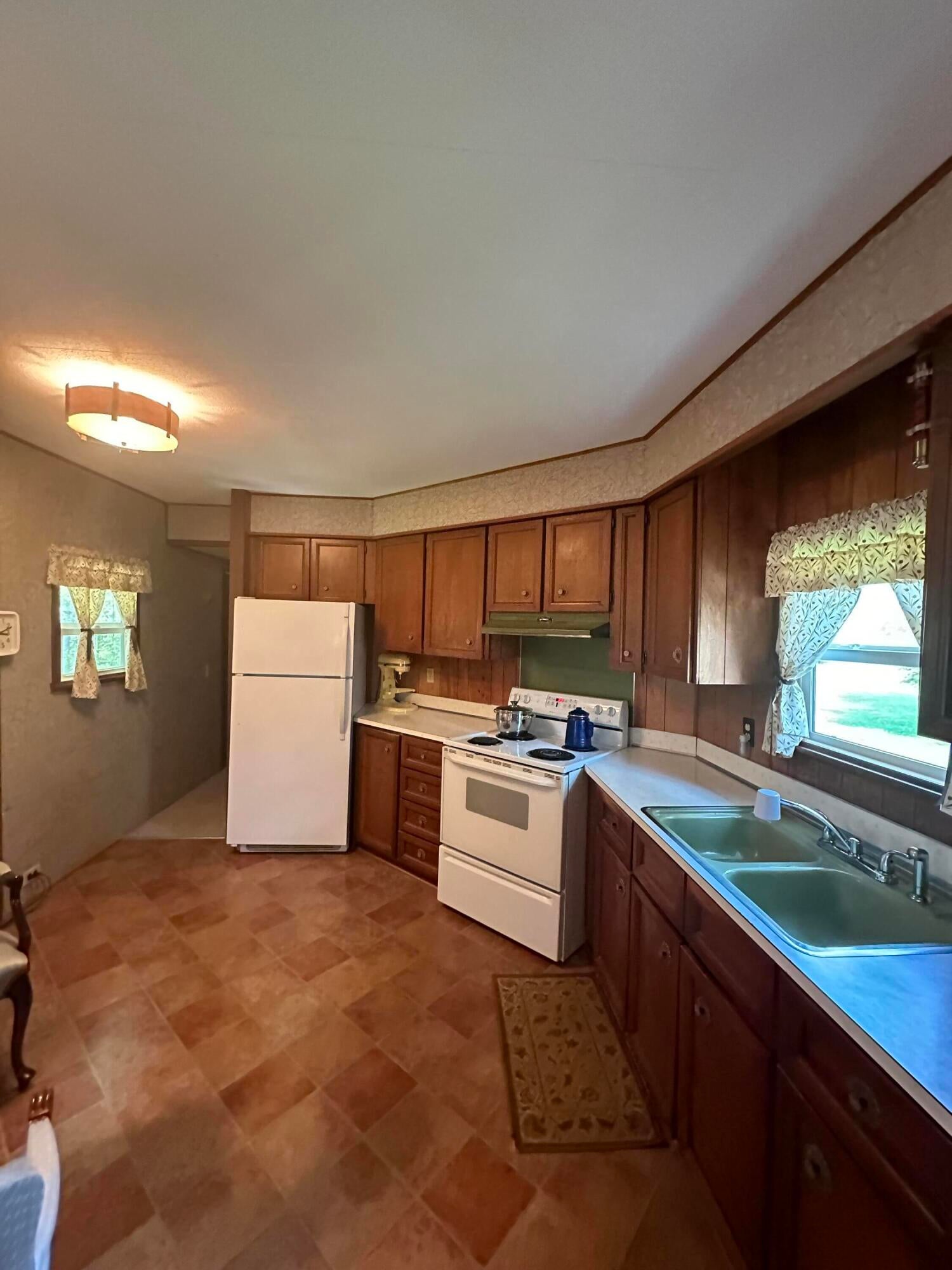 7219 South Forrest Side Road Brimley, MI 49715 - Photo 5 of 22 Gallery Image 5