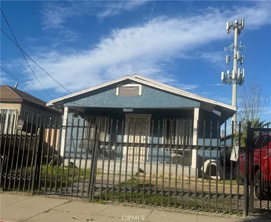 $390,000 | 215 East Elm Street, Compton, CA 90220