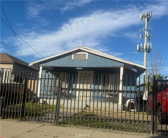$575,000 | 215 East Elm Street, Compton, CA 90220